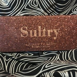 Sultry palette by ABH i